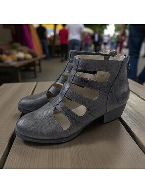 JAMBU Gray Snake Print Memory Foam Comfort Zip Up Shoes Size 9.5